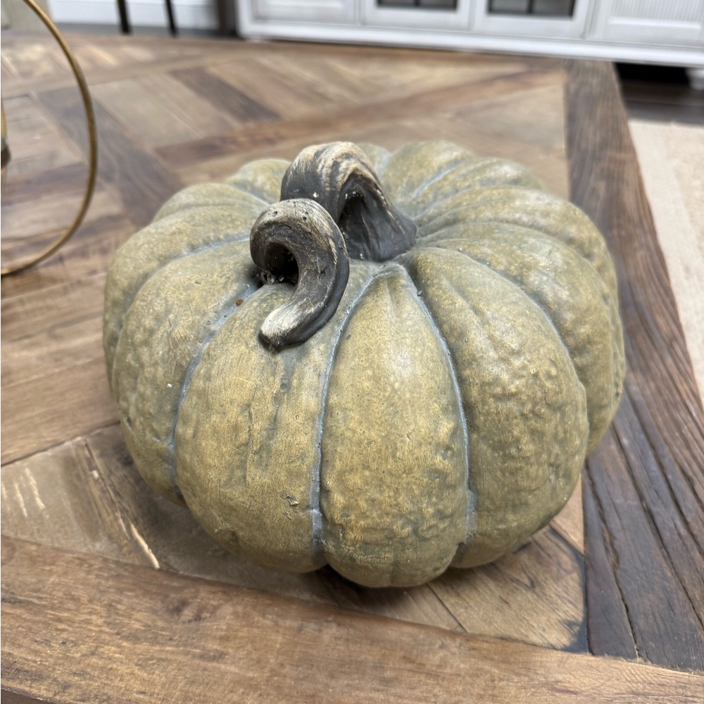 Rustic Green Pumpkin Decor Thanksgiving